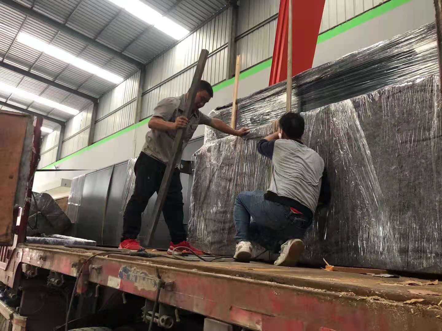 候車(chē)亭發(fā)貨圖 候車(chē)亭發(fā)貨圖