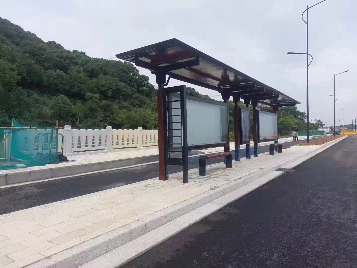 候車亭實(shí)物圖 候車亭實(shí)物圖