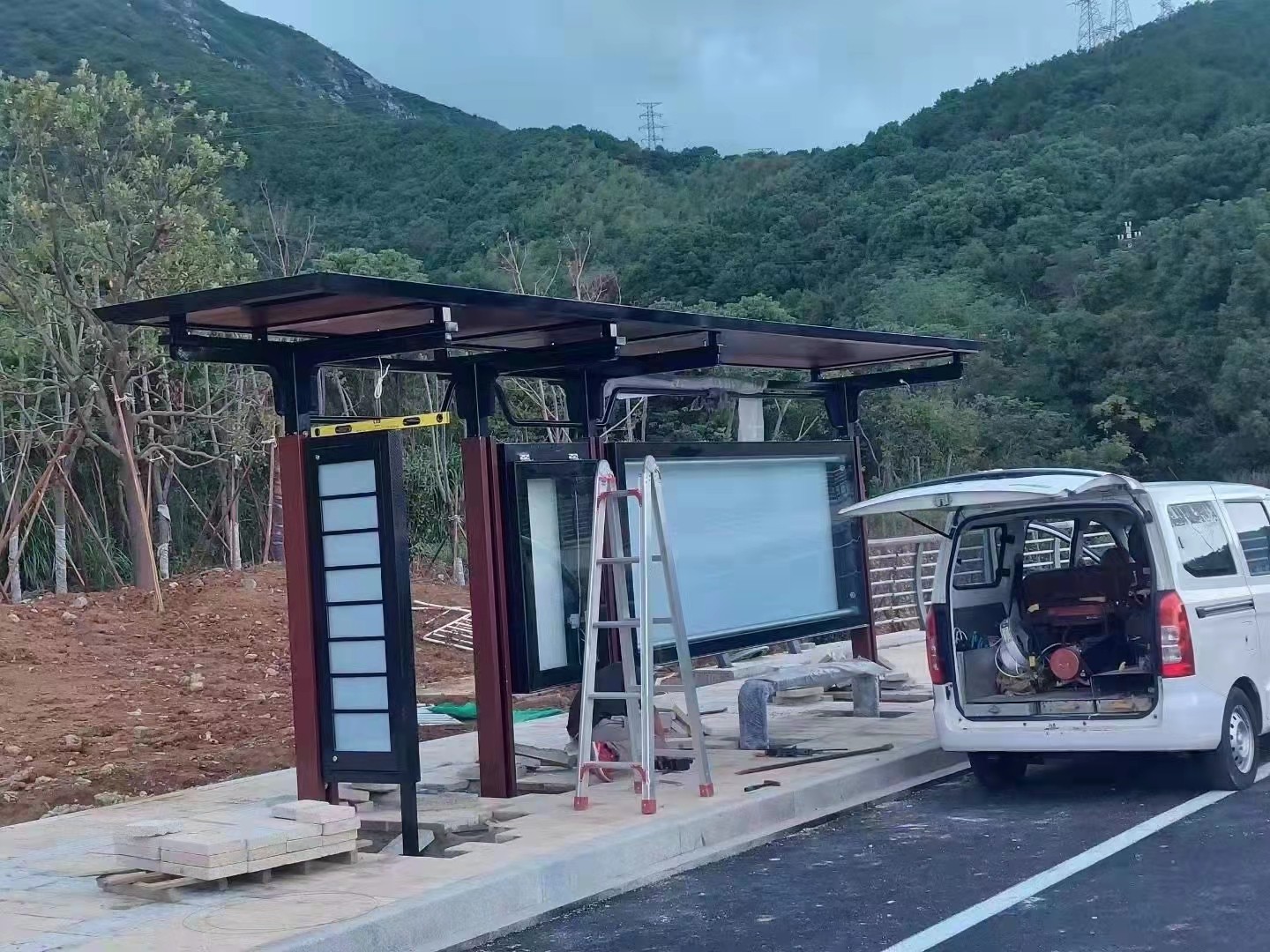 候車亭實(shí)物圖 候車亭實(shí)物圖