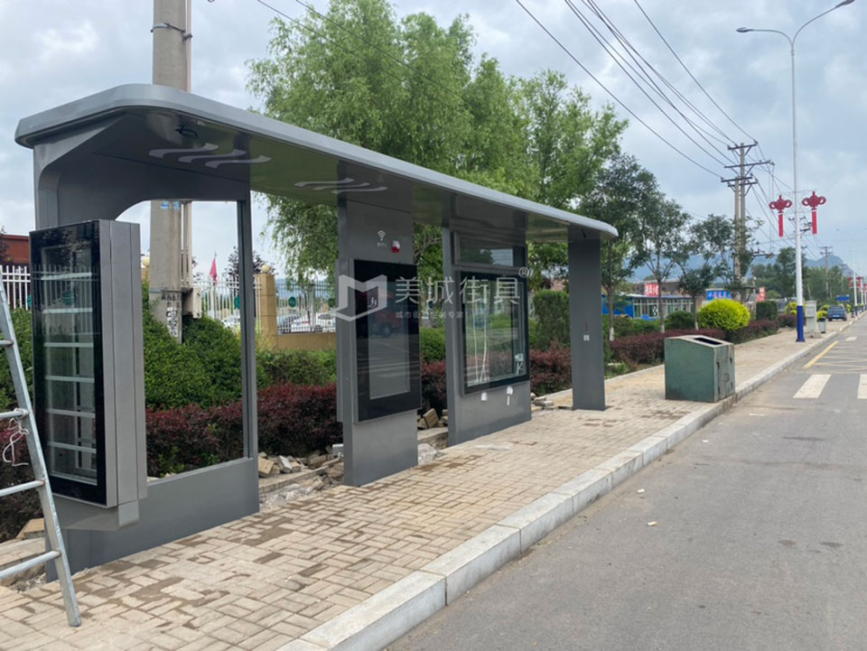 遼寧候車亭安裝現(xiàn)場圖 遼寧候車亭安裝現(xiàn)場圖